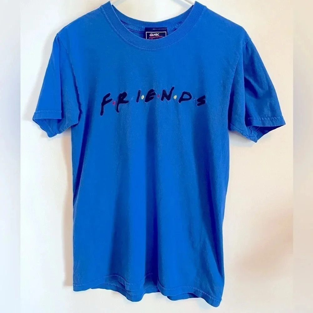 FRIENDS NBC Experience T-Shirt Size  S